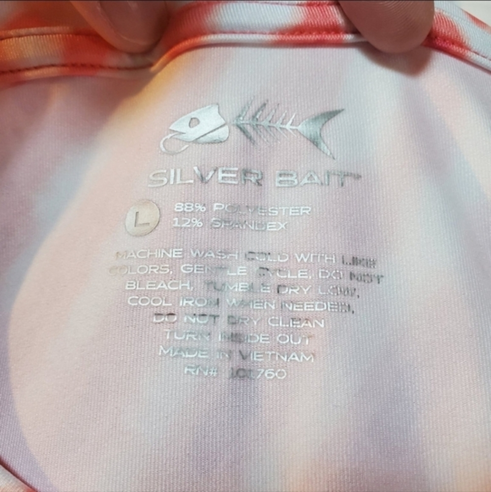 Womens Silverbait‎ fishing shirt. Size large. Long sleeve. White pink. Like New. - Picture 2 of 4